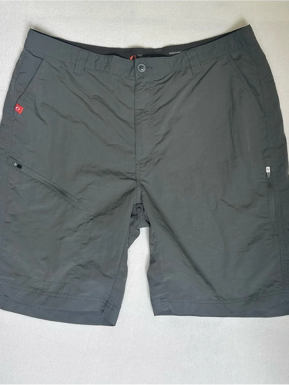The American Outdoorsman Men’s XL Gray Nylon Hiking Shorts Zip Pockets